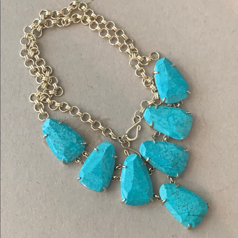 Kendra Scott necklace